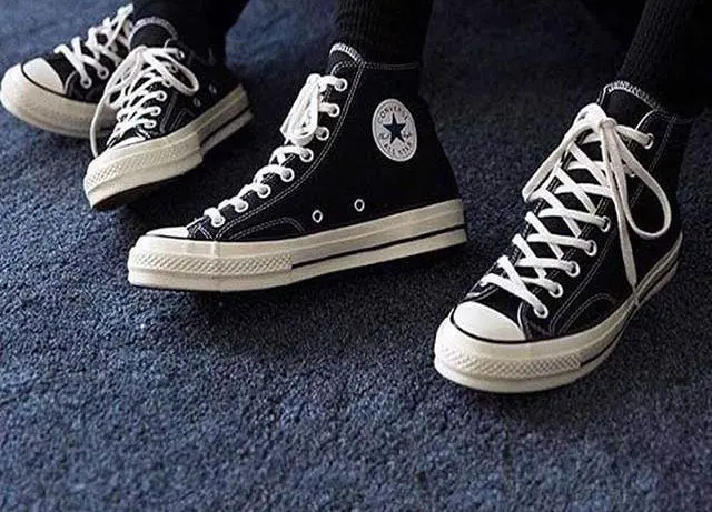 Top 10 đôi Sneaker vừa túi tiền cho học sinh, sinh viên ( phần 1 )