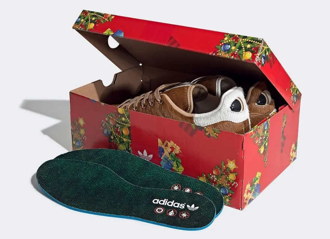 Thiết kế 'Quái vật Giáng sinh' Gremlins đầy cảm hứng trên adidas Stan Smith