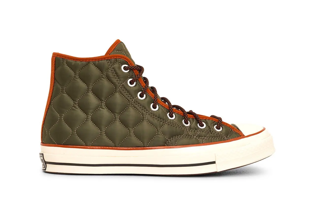 Converse Chuck 70 Hi được phủ nylon chần bông cực hợp với mùa đông này Hinh anh 3: Converse Chuck 70 Hi duoc phu nylon chan bong cuc hop voi mua dong nay