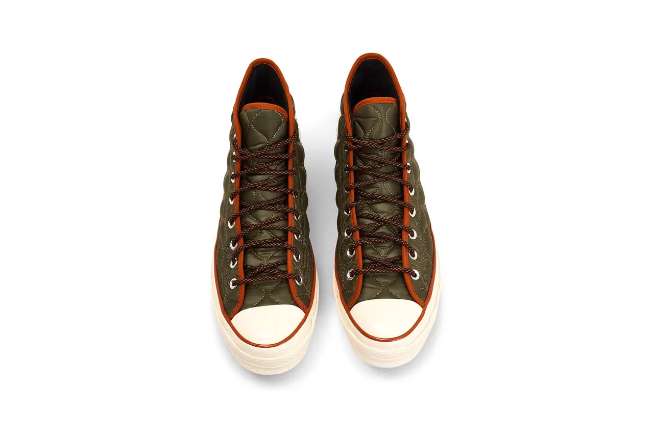 Converse Chuck 70 Hi được phủ nylon chần bông cực hợp với mùa đông này Hinh anh 4: Converse Chuck 70 Hi duoc phu nylon chan bong cuc hop voi mua dong nay