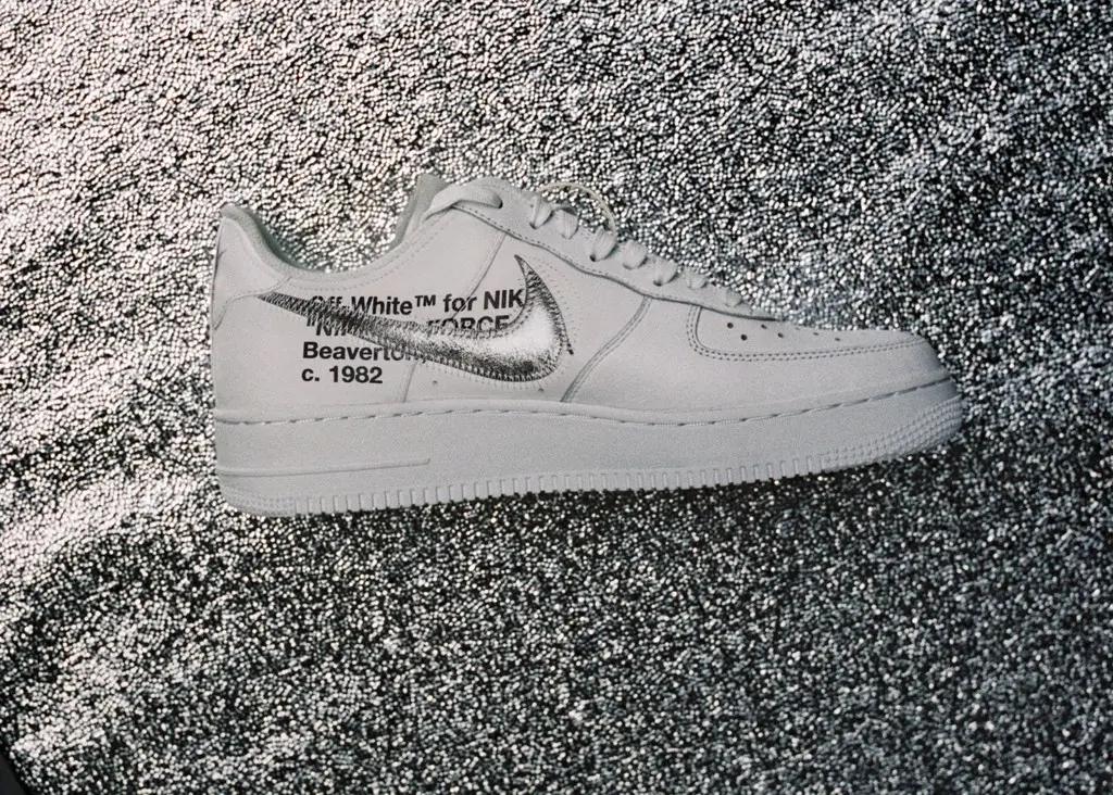 Lịch sử được tạo nên từ sự hợp tác giữa Nike x Off-White (Phần 1) Lịch sử được tạo nên từ sự hợp tác giữa Nike x Off-White (Phần 1)