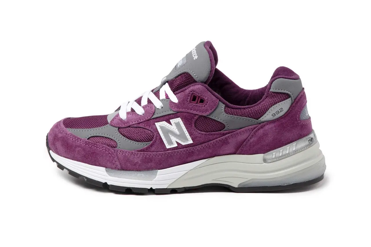 New Balance’s 992 “Purple Grey” trở lại với phối màu "tím mộng mơ" cực độc lạ