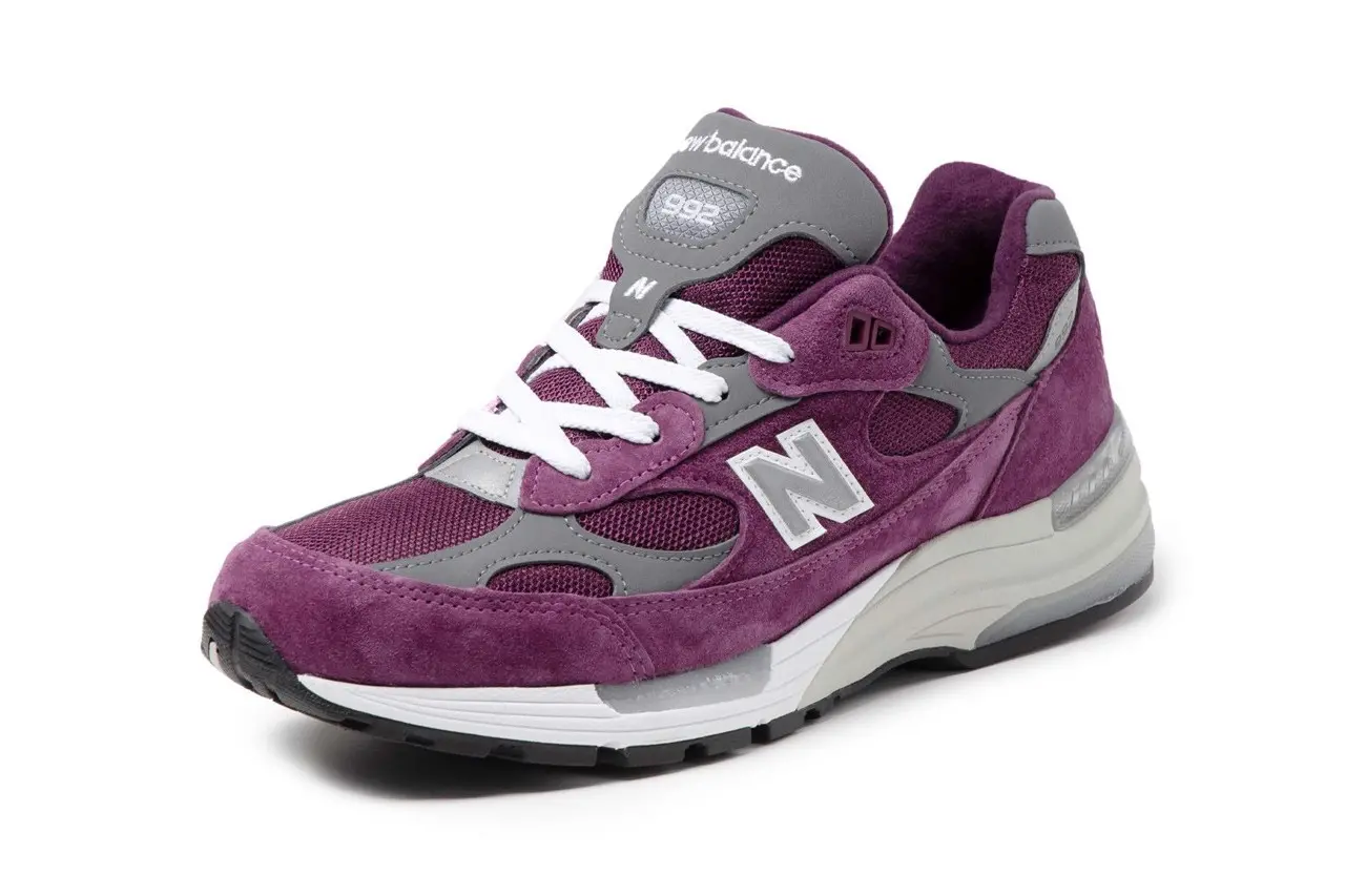 New Balance’s 992 “Purple Grey” trở lại với phối màu "tím mộng mơ" cực độc lạ