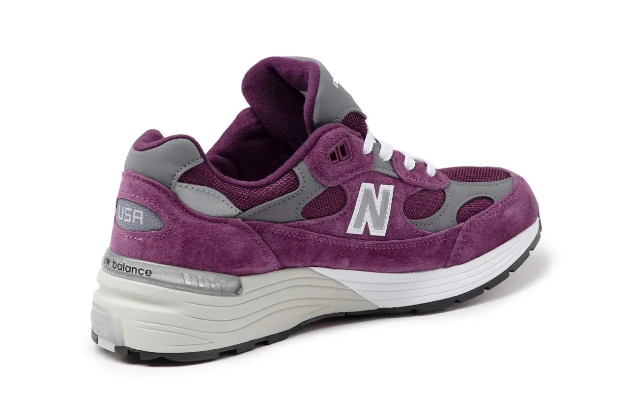 New Balance’s 992 “Purple Grey” trở lại với phối màu "tím mộng mơ" cực độc lạ