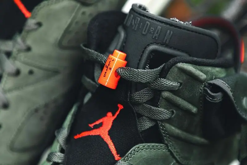 Hướng dẫn phân biệt Air Jordan 6 Travis Scott real và fake?