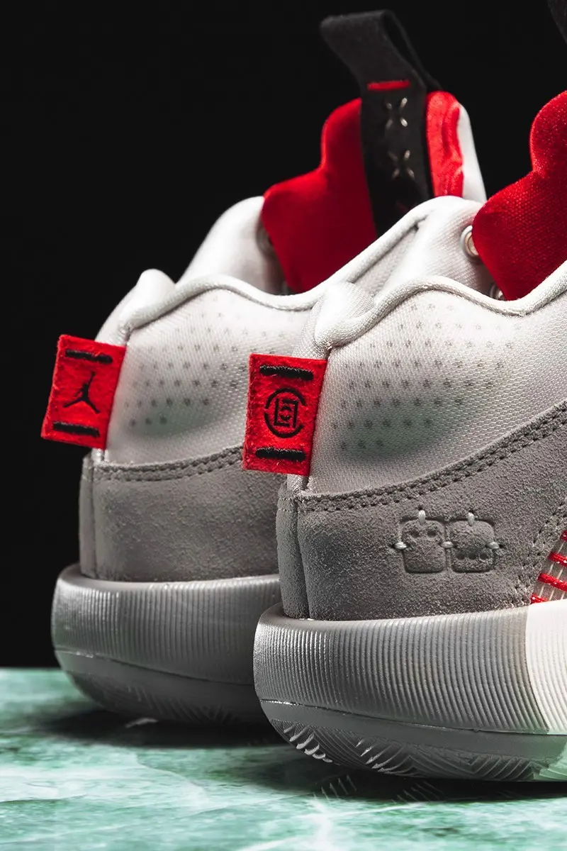 clot-x-air-jordan-retro-35-ra-mat-phoi-mau-warrior-jade