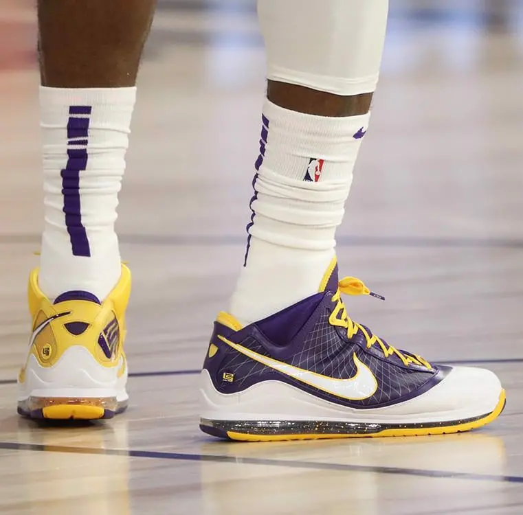 Cùng "Soi chân" những nhà vô địch năm 2020 trong loạt trận NBA Finals (P2) 👑 Cùng "Soi chân" những nhà vô địch năm 2020 trong loạt trận NBA Finals (P2) 👑