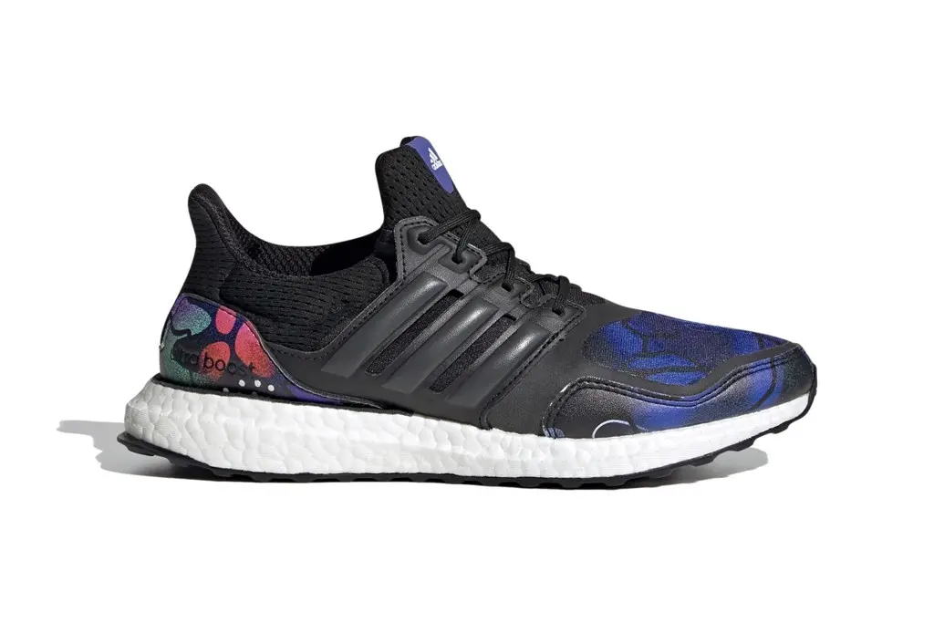 Nghệ sĩ Jordan E. Moss mang đến đồ họa đầy màu sắc cho adidas UltraBOOST DNA