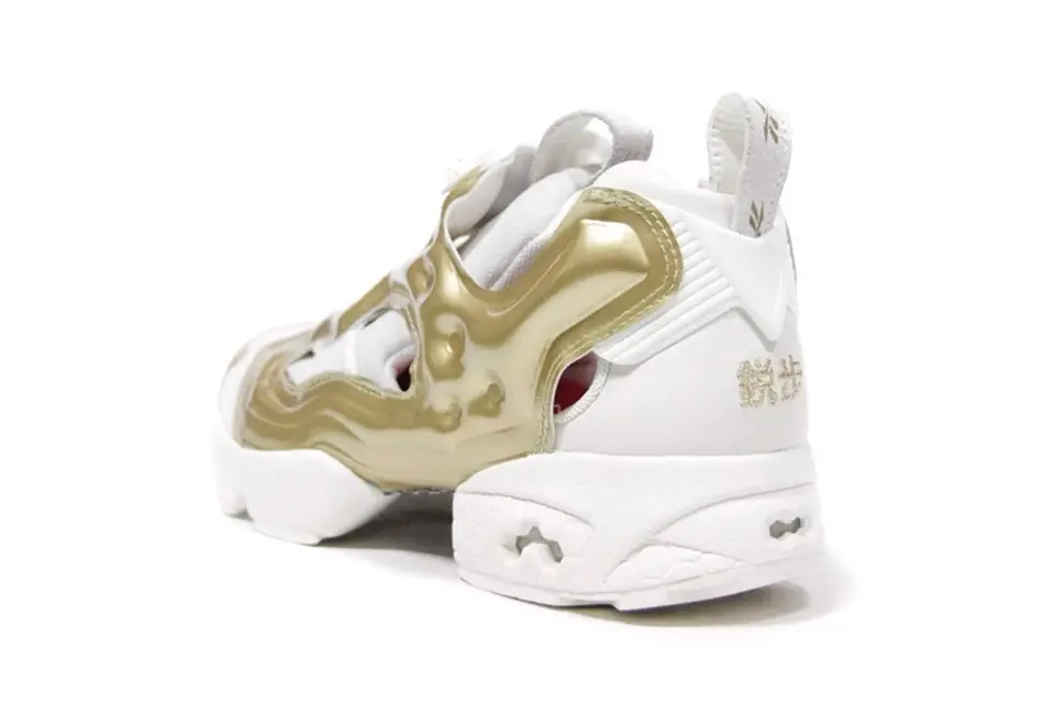 Reebok kết thúc Instapump Fury OG của mình trong "Chalk/Gold Metallic/China Red" cho Tết Nguyên Đán