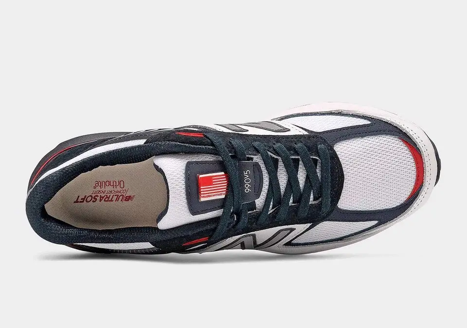 Sống mãi với thời gian, New Balance 990v5 tiếp tục ra phối màu mới Hinh anh 2: Song mai voi thoi gian, New Balance 990v5 tiep tuc ra phoi mau moi