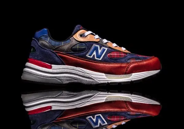New Balance ra mắt hai phối màu 992 dành cho cửa hàng mới tại Boston Hinh anh 2: New Balance ra mat hai phoi mau 992 danh cho cua hang moi tai Boston