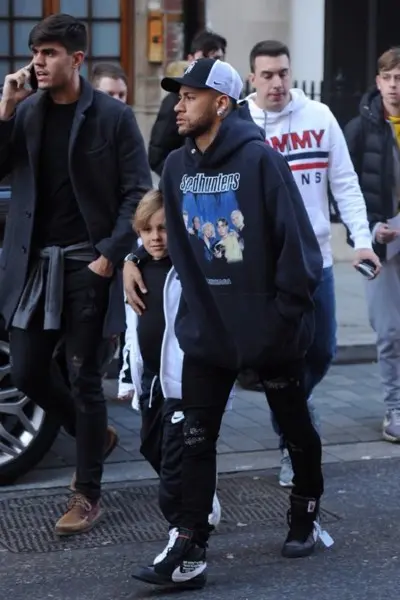 Những khoảnh khắc “xịn sò” nhất cùng sneaker của Neymar