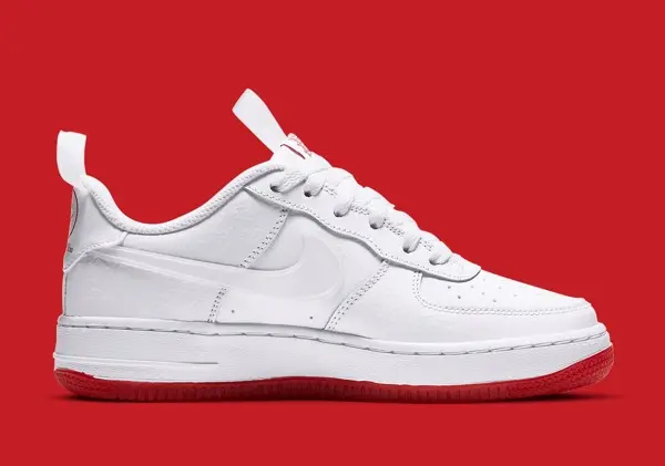 Nike Air Force 1 mới lấy cảm hứng từ túi mua sắm bằng nhựa