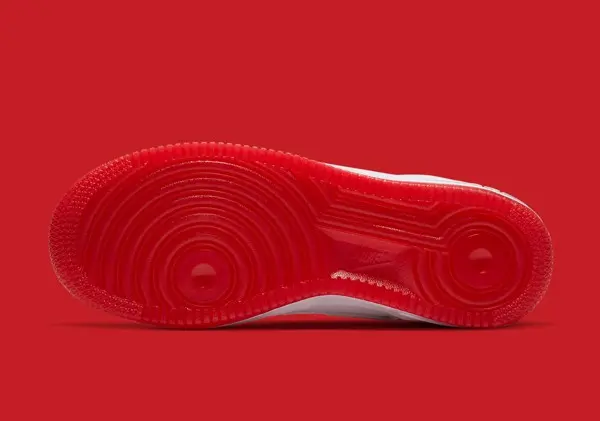 Nike Air Force 1 mới lấy cảm hứng từ túi mua sắm bằng nhựa