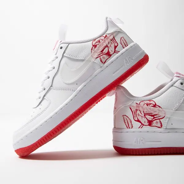Nike Air Force 1 mới lấy cảm hứng từ túi mua sắm bằng nhựa