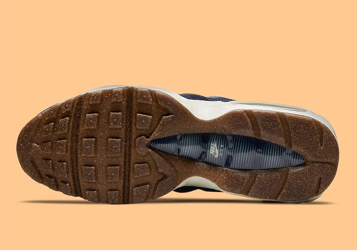 Hinh anh 3: Nike Air Max 95 “Cork" - doi giay lam tu nut ban?