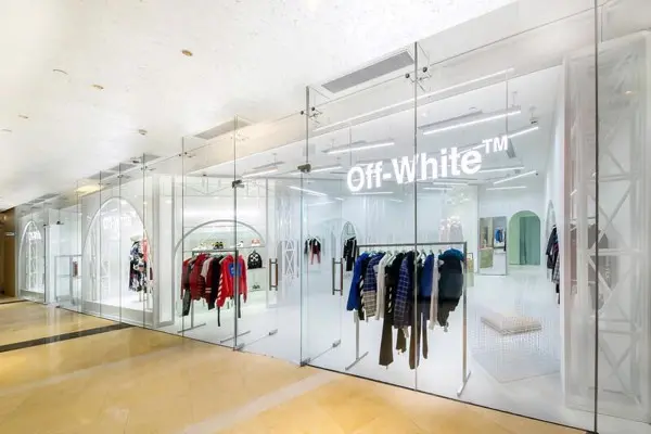 Nike bất ngờ bị Gucci xoán ngôi số 1 trong làng thời trang thế giới Hinh anh 6: Nike bat ngo bi Gucci xoan ngoi so 1 trong lang thoi trang the gioi