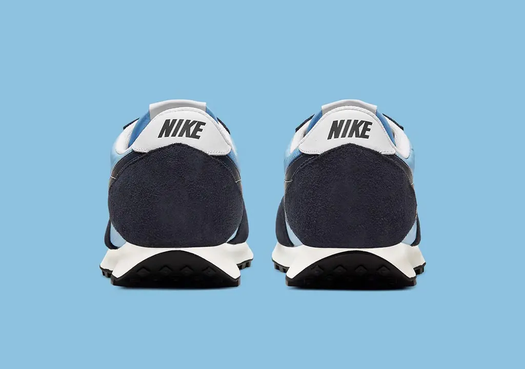 Nike Daybreak cổ điển đã tìm đến với phối màu hiện đại đặc trưng Armory Blue và Obsidian