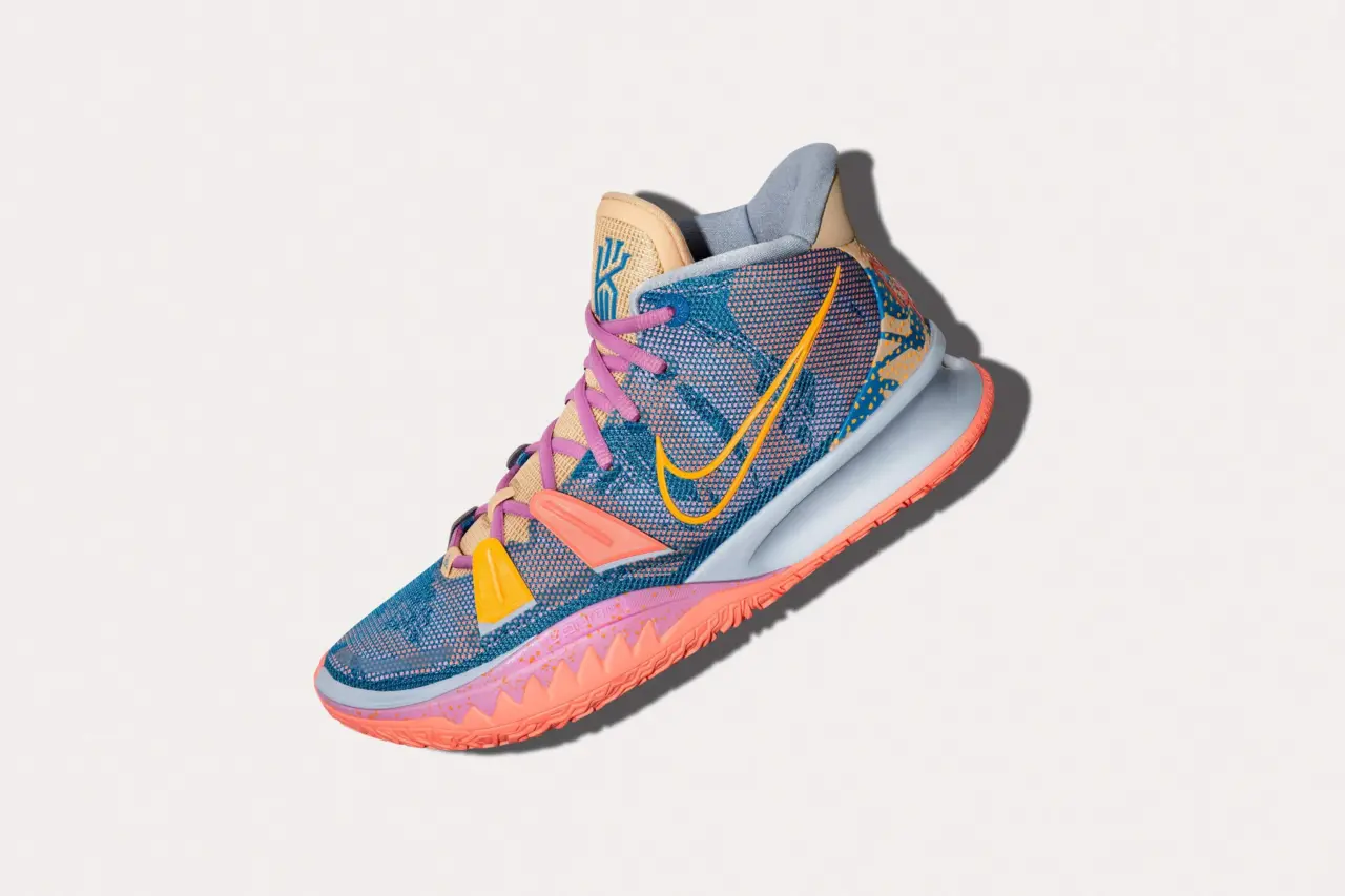 Hinh anh 3: Kyrie 7 Pre-Heat danh dau su tro lai manh me cua nha vua