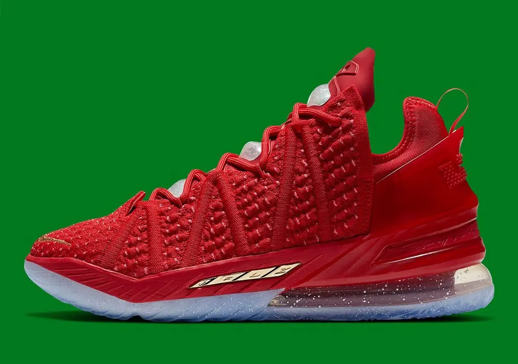 LeBron James và Nike gửi một món quà giáng sinh đến với người hâm mộ cùng LeBron 18 “X-mas In LA”