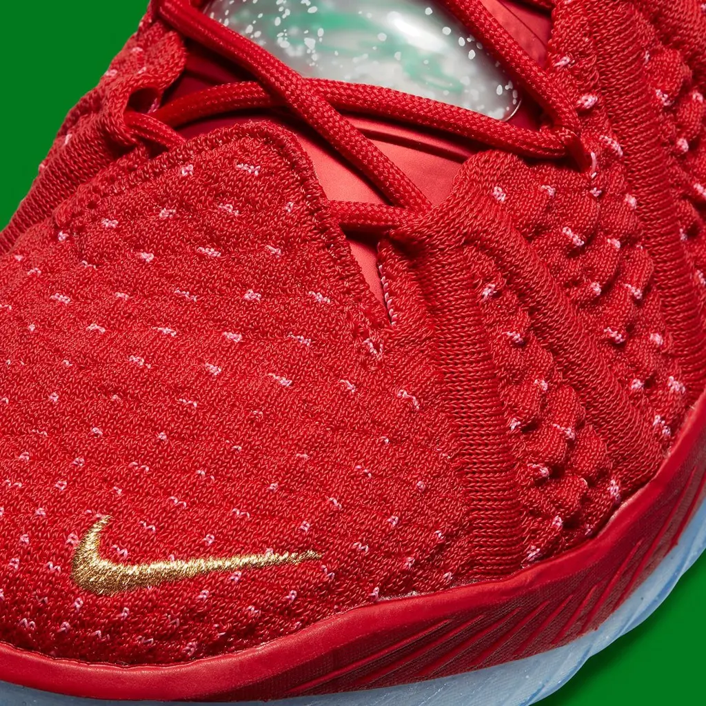 LeBron James và Nike gửi một món quà giáng sinh đến với người hâm mộ cùng LeBron 18 “X-mas In LA”