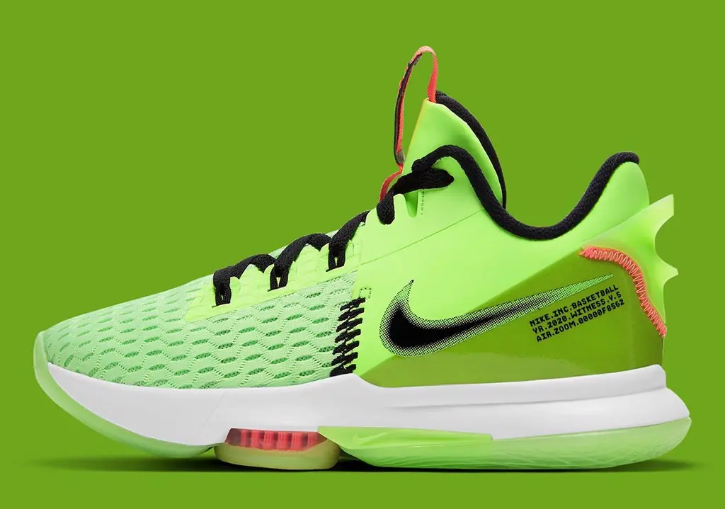Nike LeBron Witness 5 ra mắt phối màu tựa như người đàn anh Kobe của mình