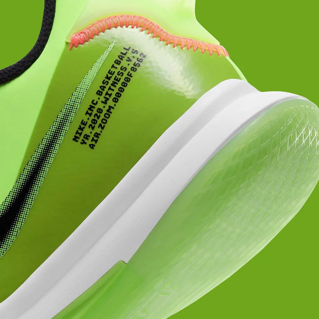 Nike LeBron Witness 5 ra mắt phối màu tựa như người đàn anh Kobe của mình