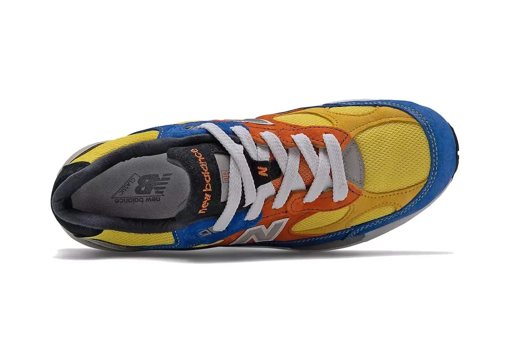 New Balance 992 nổi bật với phối màu "Gap Year" của Darius Bazley