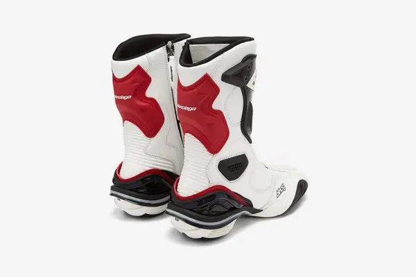 Balenciaga ra mắt mẫu boots có giá lên tới gần 30 triệu đồng dành riêng cho tín đồ Motocross