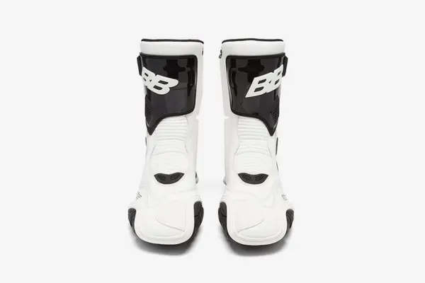 Balenciaga ra mắt mẫu boots có giá lên tới gần 30 triệu đồng dành riêng cho tín đồ Motocross