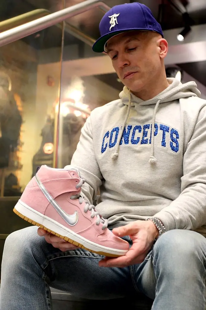 Deon Point nói về các khái niệm liên quan đến Nike Dunk SB “When Pigs Fly” trong bài phỏng vấn mới đây!