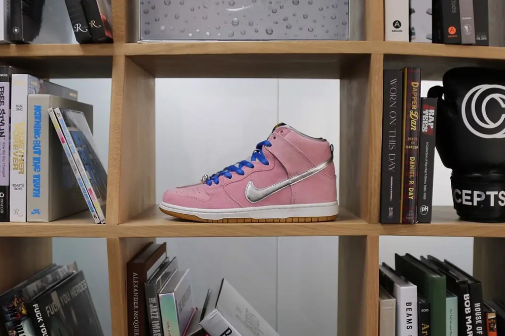 Deon Point nói về các khái niệm liên quan đến Nike Dunk SB “When Pigs Fly” trong bài phỏng vấn mới đây!