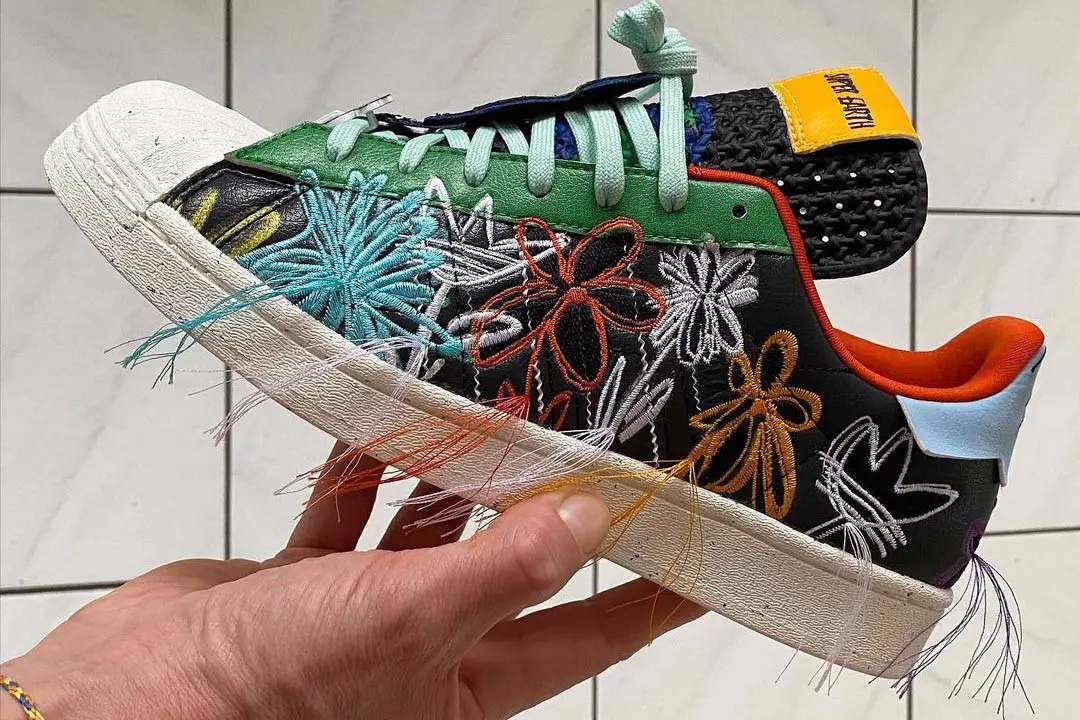https://authentic-shoes.com/blogs/news/sean-wotherspoon-va-adidas-superstar-superearth-se-phat-hanh-phoi-mau-thu-hai-trong-thoi-gian-toi