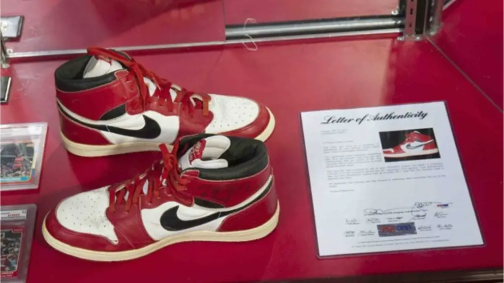 Lý giải lý do vì sao Air Jordan được coi là đôi giày của năm 2020 Lý giải lý do vì sao Air Jordan được coi là đôi giày của năm 2020