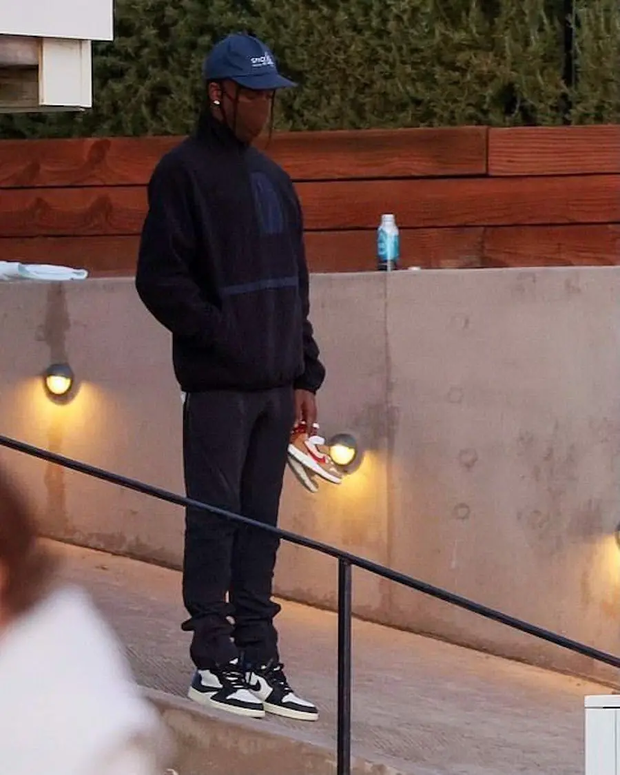 travis-scott-xuat-hien-trong-mot-thiet-ke-la-lung-duoc-menh-danh-la-air-jordan-1-high-cactus-jack-royal