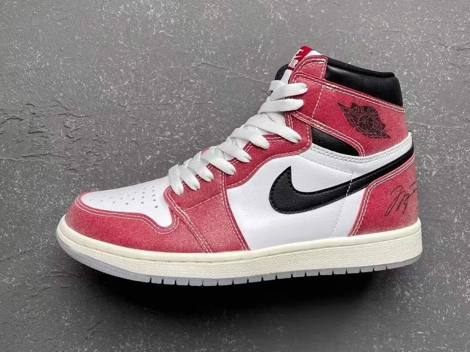 tong-hop-6-doi-sneakers-dang-chu-y-ra-mat-trong-thang-2-nam-2021 tong-hop-6-doi-sneakers-dang-chu-y-ra-mat-trong-thang-2-nam-2021