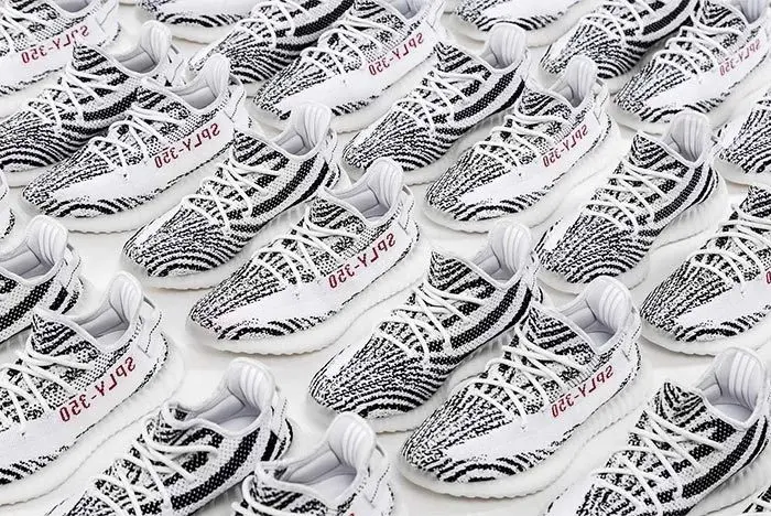 Một đợt phát hành lại Yeezy 350 V2 'Zebra' đã được xác nhận!