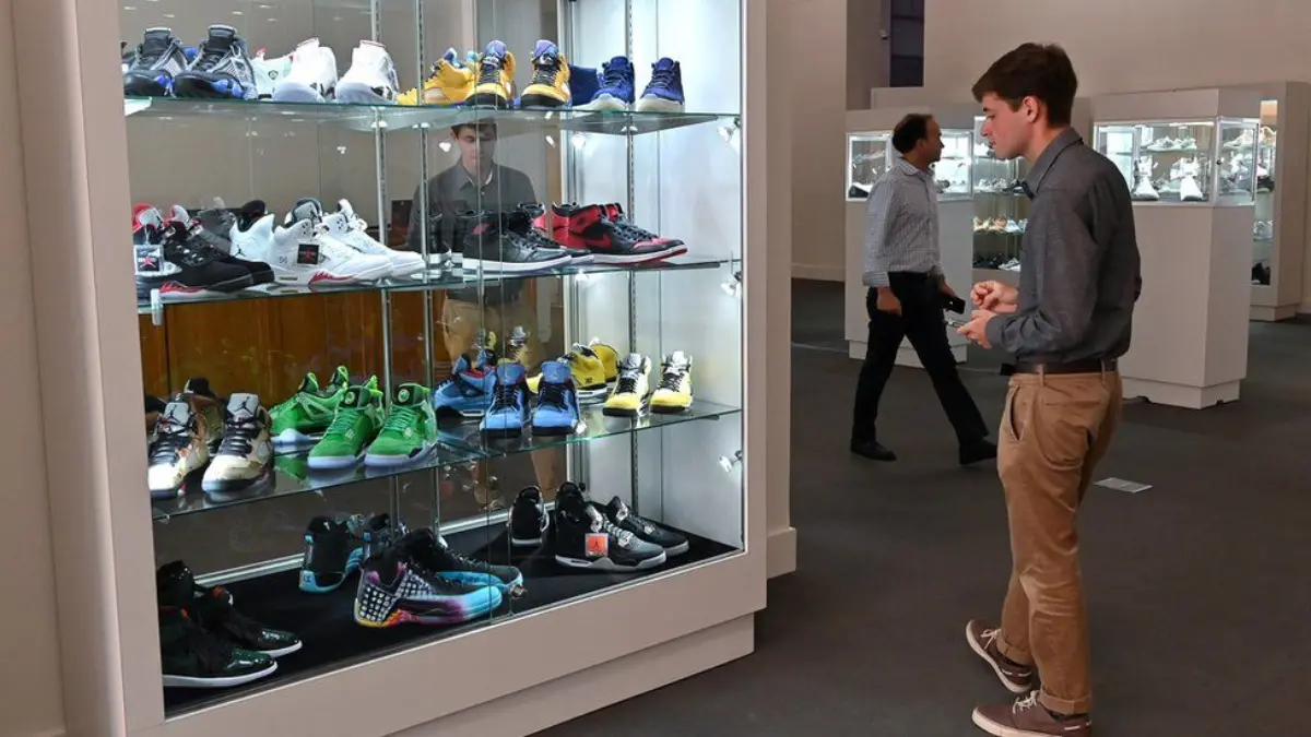10 đôi sneaker đắt nhất được bán tại cuộc đấu giá 'HEAT' (Phần 1)
