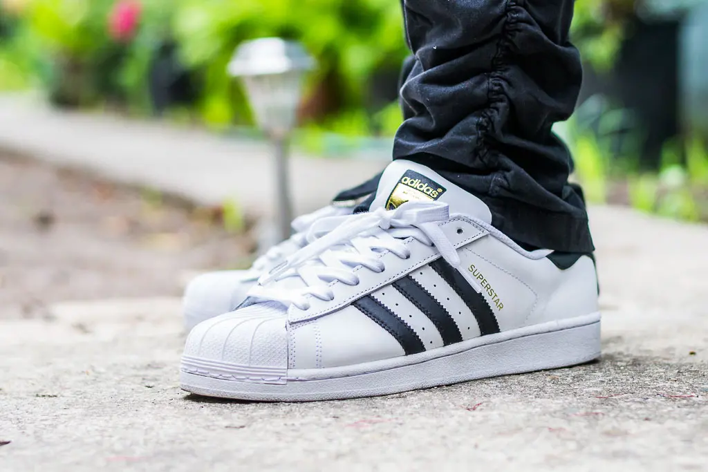 Hinh anh 1: Adidas Superstar: Tuong dai&nbsp;khong the xo do trong the gioi sneaker