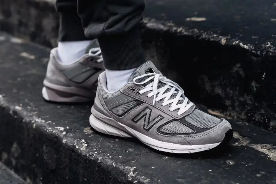 So sánh điểm khác nhau của New Balance 2002R, 990, 1906R và 992 Hinh anh 3: So sanh diem khac nhau cua New Balance 2002R, 990, 1906R va 992