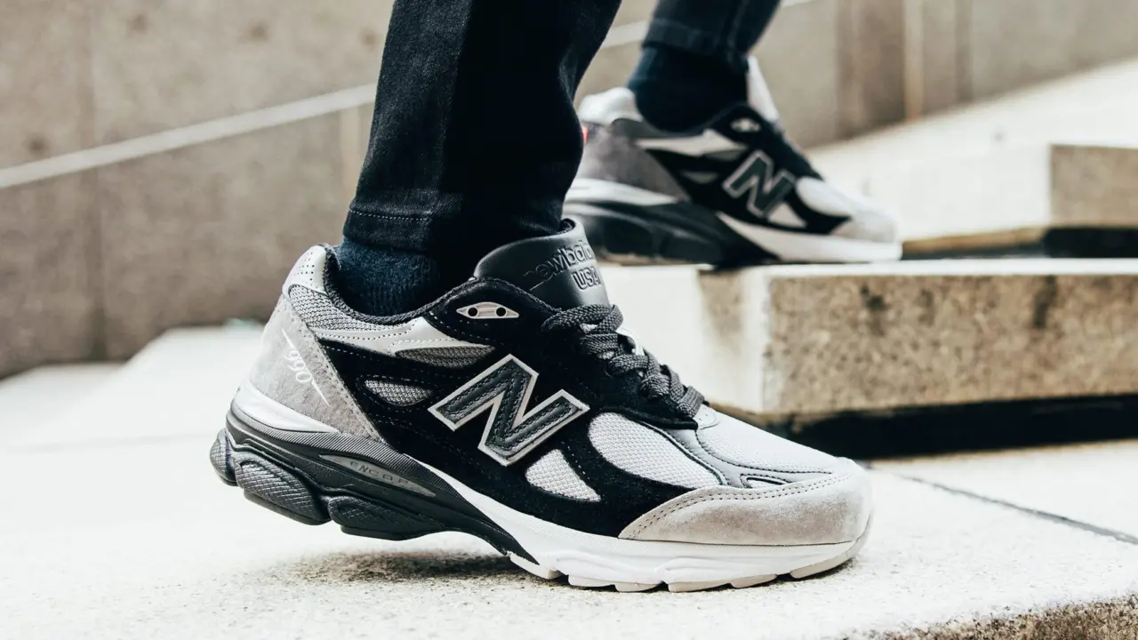 Hinh anh 1: New Balance 990: Su ket hop tuyet voi giua chat luong va phong cach