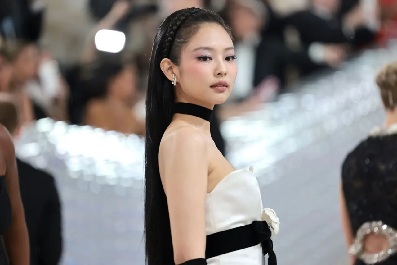 Hinh anh 1: Chuc danh dai su Dior tai Thai Lan goi ten Apo va Mile