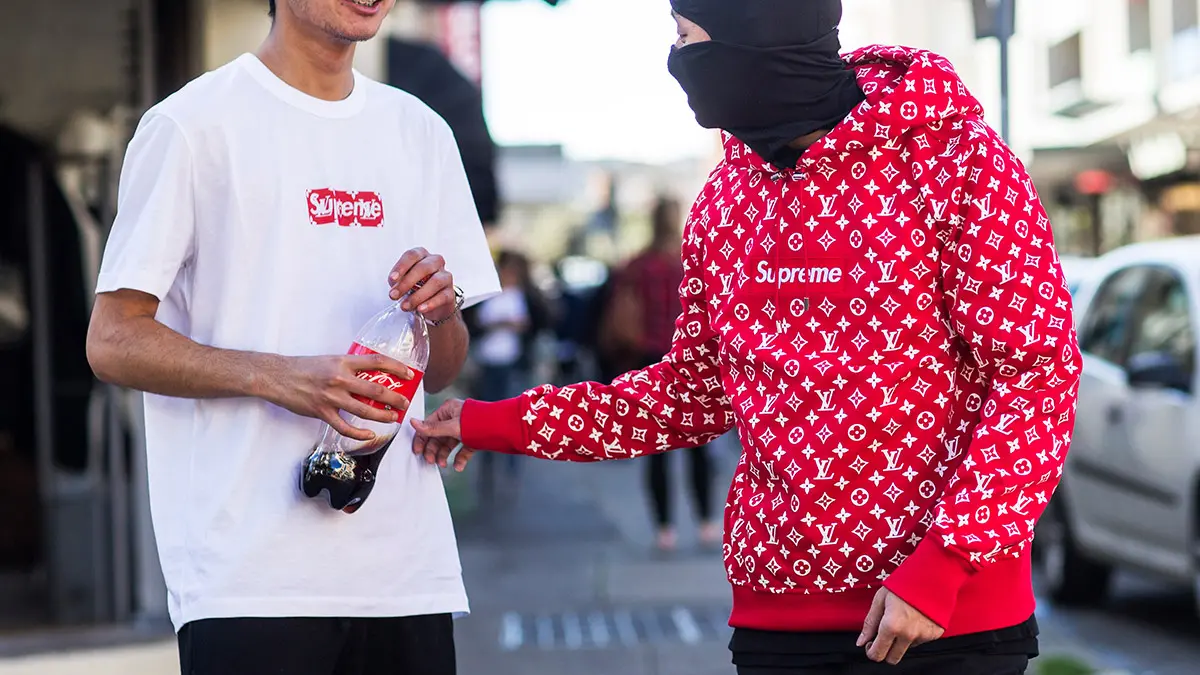 Những màn collab gây xôn xao giới mộ điệu của NTK Kim Jones