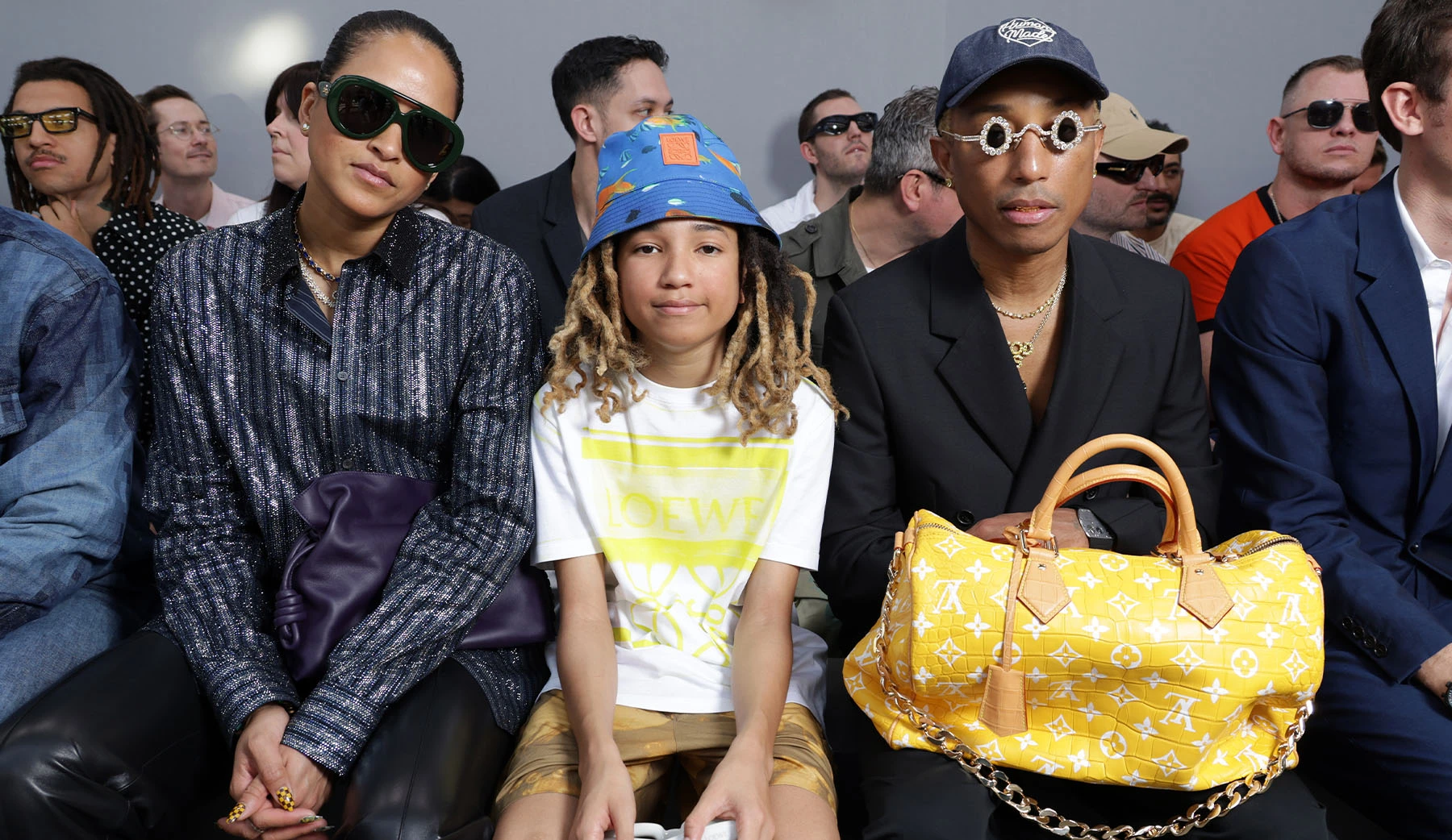 Pharrell Williams bất ngờ xuất hiện tại show Dior và Kenzo