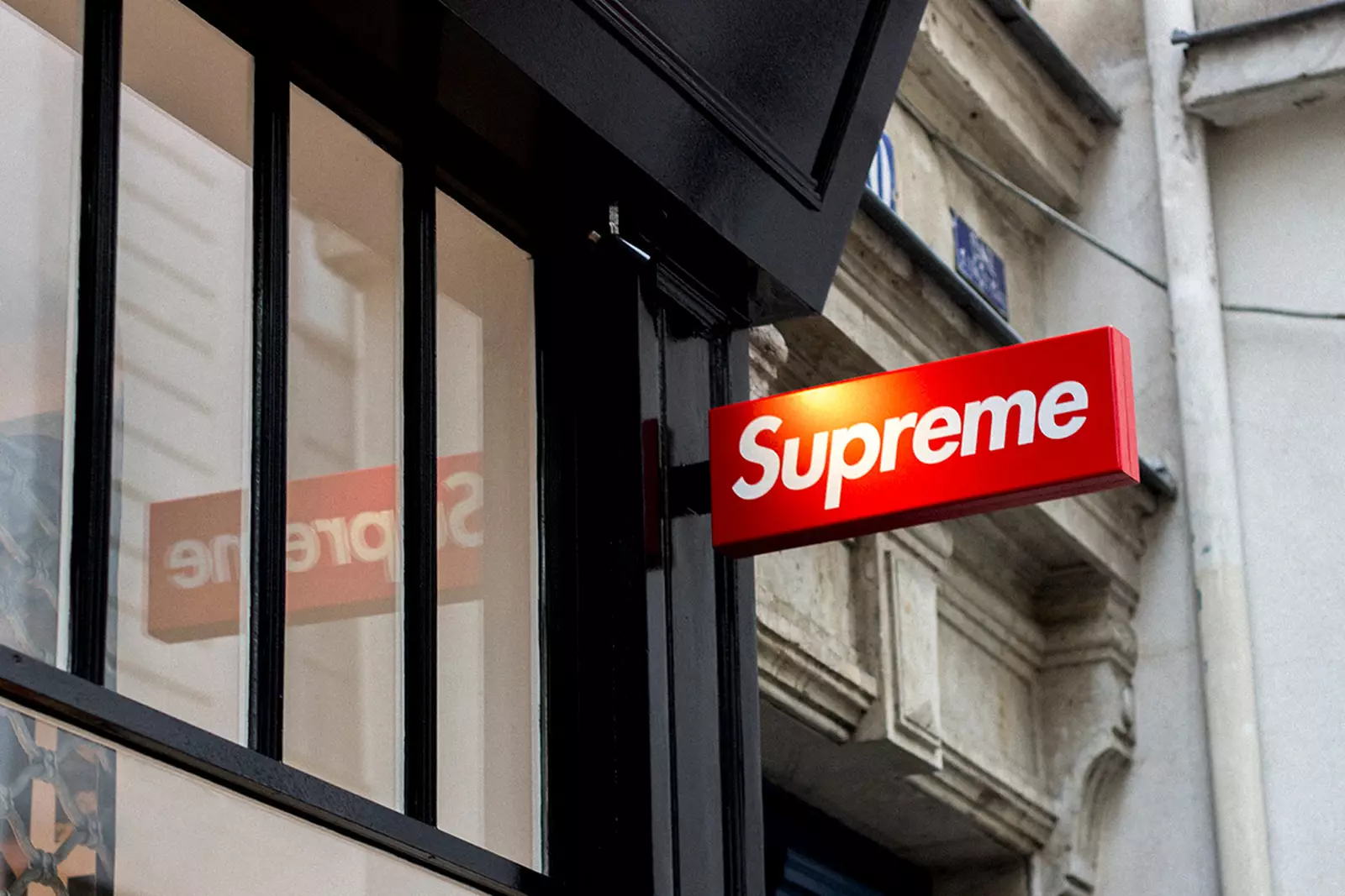 Supreme: Sự kết hợp độc đáo của thời trang và văn hóa đường phố