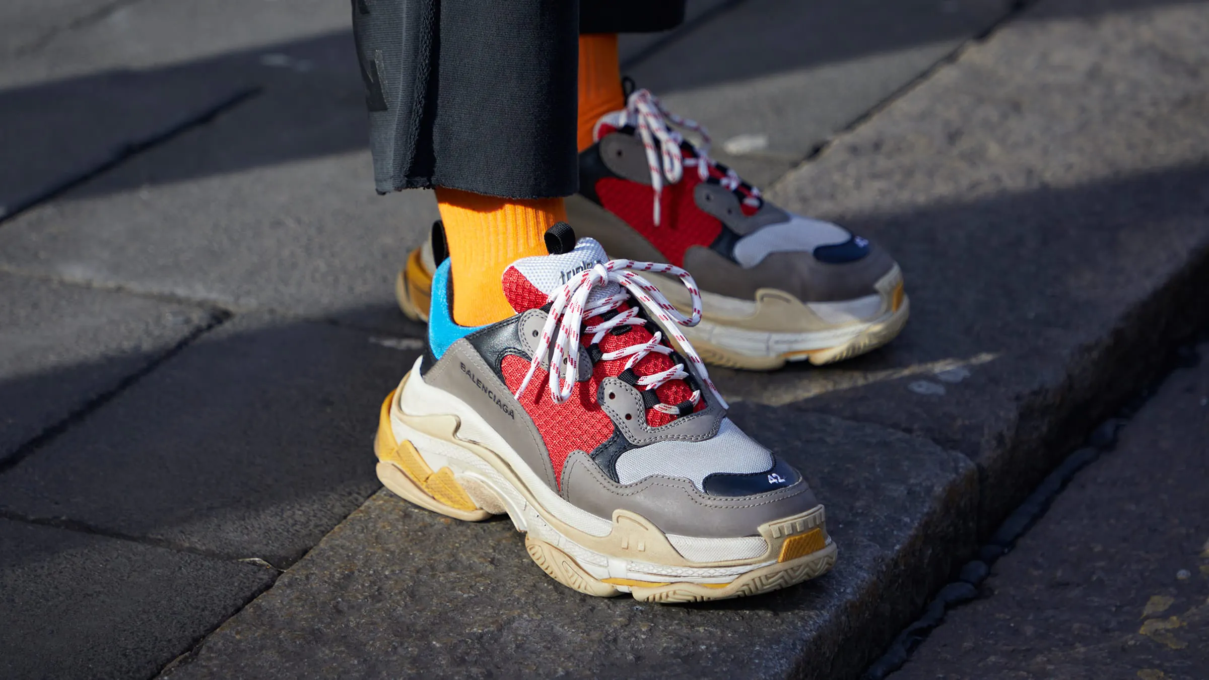 Hinh anh 3: Top 5 mau chunky sneaker tuyet voi nhat moi thoi dai