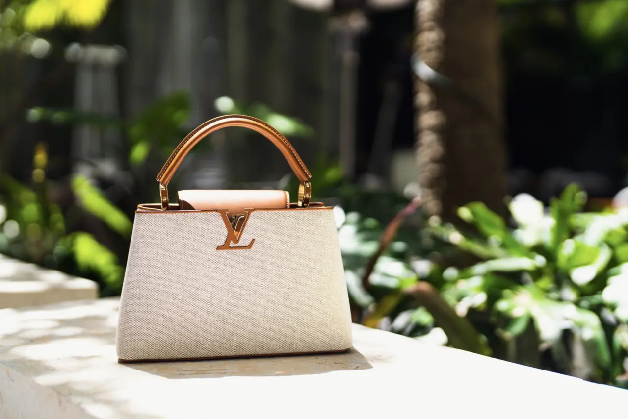 Hinh anh 2: Louis Vuitton Capucines: Ve dep co dien xen lan net nu tinh mem mai