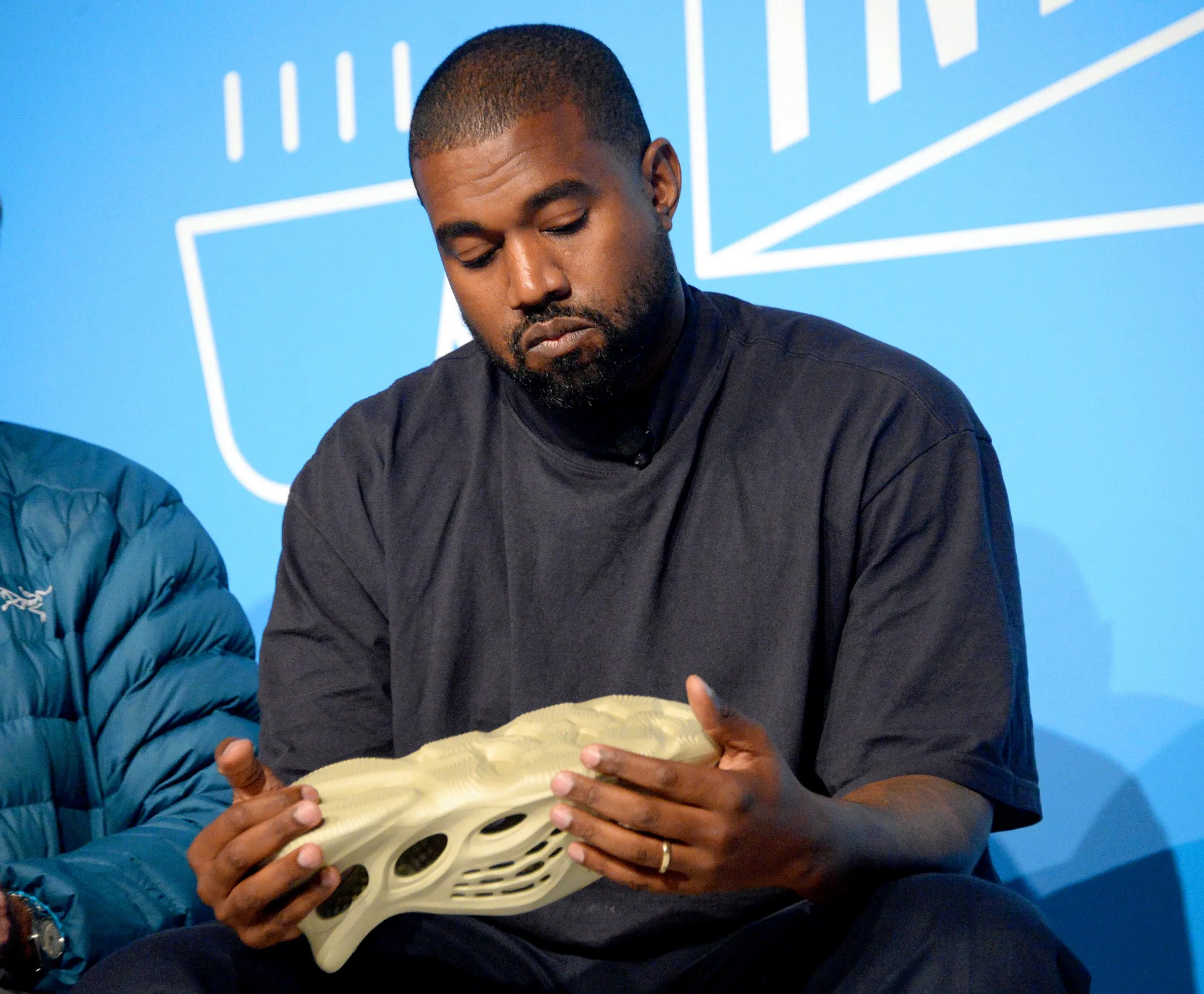 Hinh anh 6: Yeezy Day - Su kien thuong nien ton vinh de che cua Kanye West
