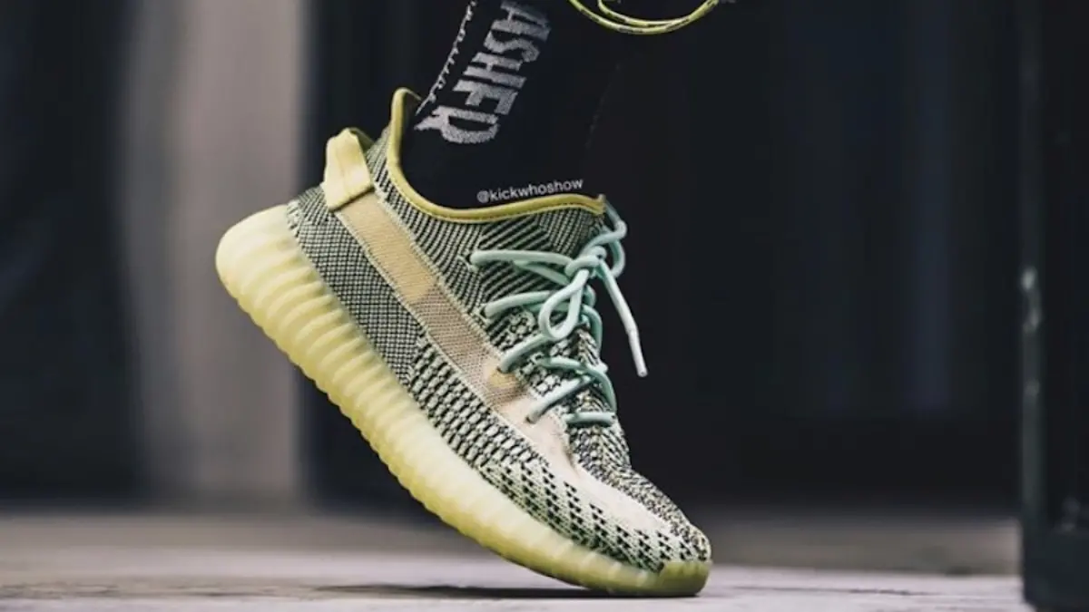 Những điều bạn cần biết trước khi mua Yeezy Boost 350 V2