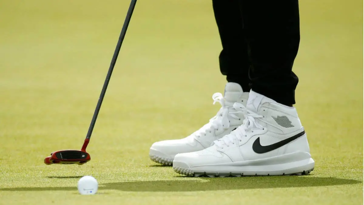 Hinh anh 2: Nhung item nen co de to diem outfit choi Golf cua ban
